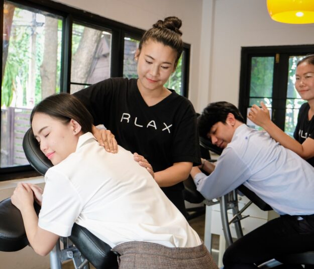 RLAX บริการนวดสำหรับองค์กร